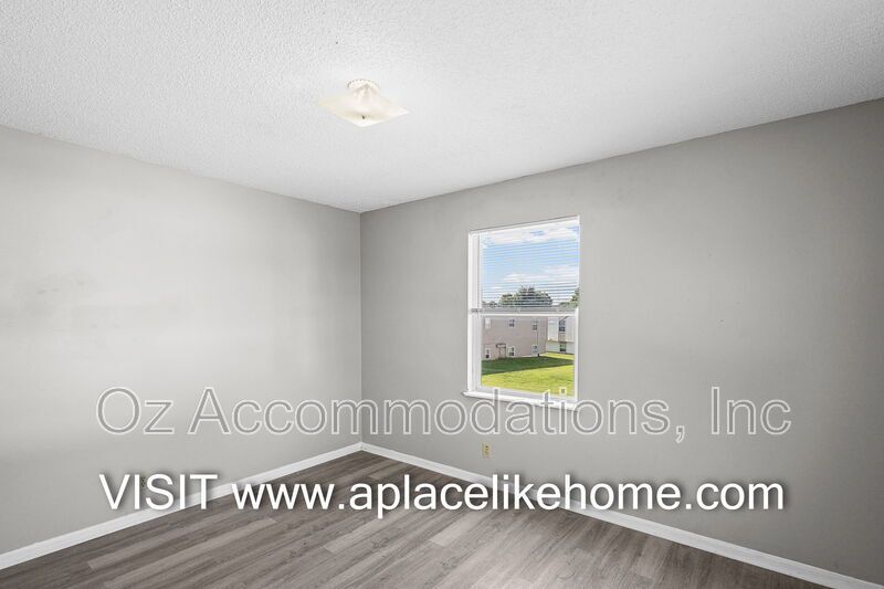 8201 Spring Valley Road 15B Belton, MO 64012 property image