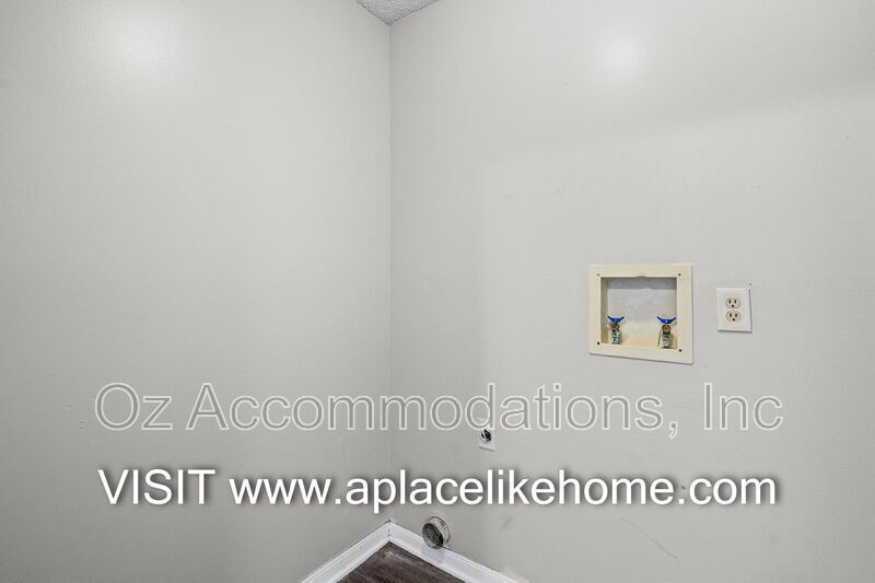 8201 Spring Valley Road 15B Belton, MO 64012 property image