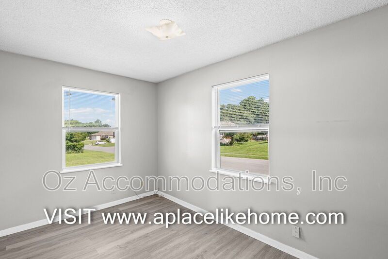 8201 Spring Valley Road 15B Belton, MO 64012 property image