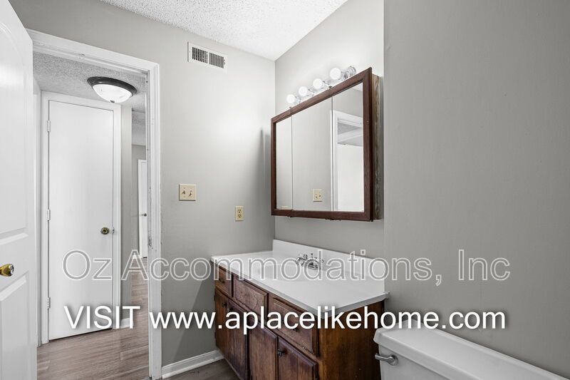8201 Spring Valley Road 15B Belton, MO 64012 property image