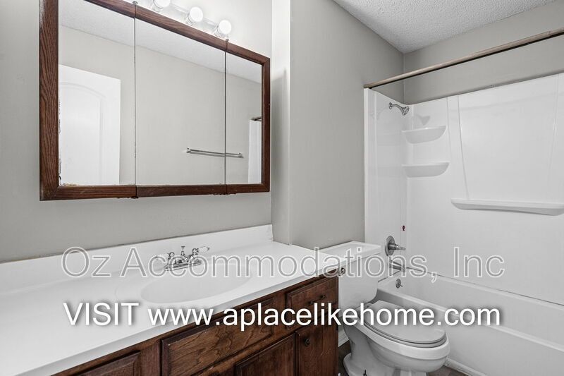 8201 Spring Valley Road 15B Belton, MO 64012 property image
