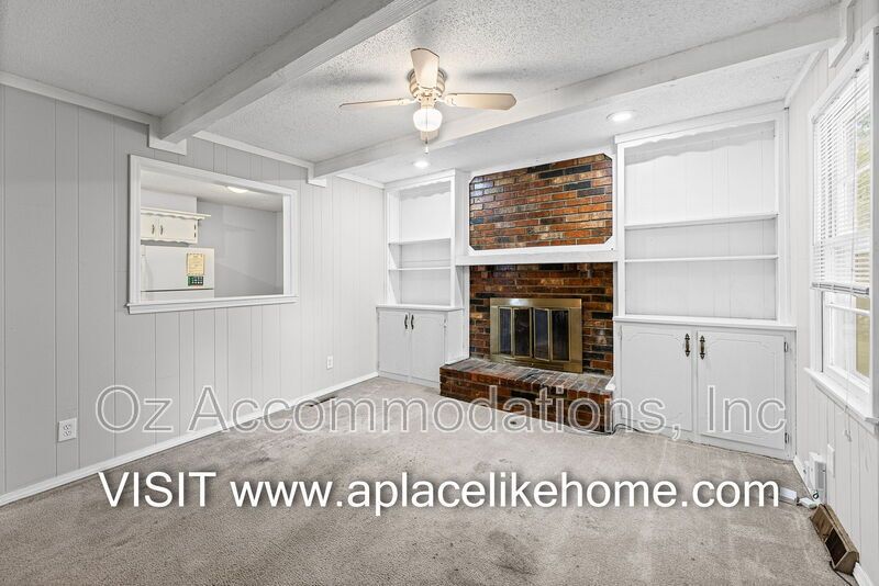 Available Now! 1013 E. Layton Dr. Olathe, KS property image
