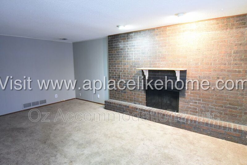 10207 E 78th St Raytown MO 64138 property image