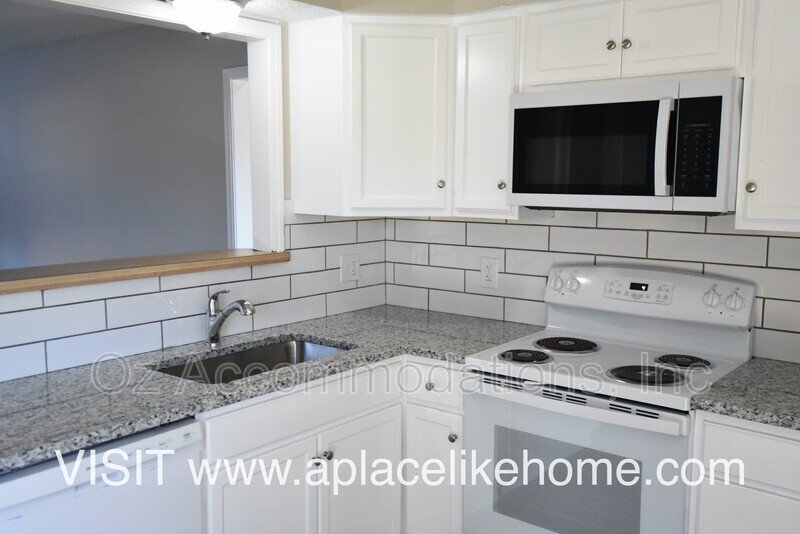 912 S Edgebrook St, Apt C, Olathe, KS 66061 property image