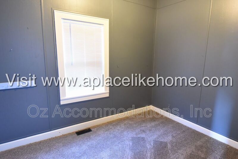 745 Pacific Ave, Kansas City, KS 66101 property image