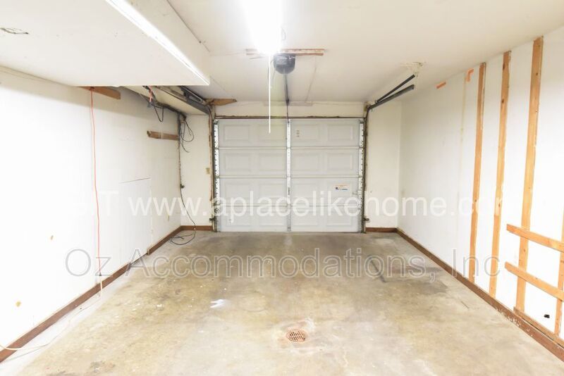 Charming 2-Bed Duplex with Split-Level Living in Overland Park! property image