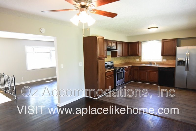 COMING SOON | 7800 E. 100th Ter. property image