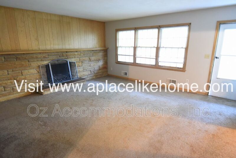 AVAILABLE NOW!! 7820 Arlington Ave, Raytown, MO 64138 property image