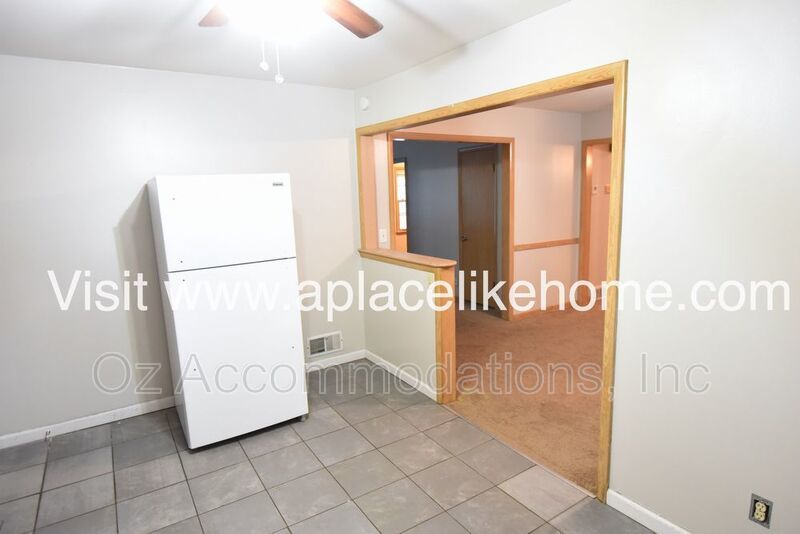 AVAILABLE NOW!! 7820 Arlington Ave, Raytown, MO 64138 property image