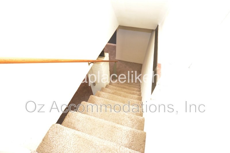 Cozy Gladstone Charmer With Spacious Yard property image