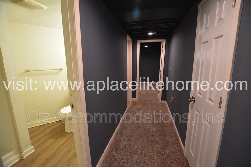 Cozy Gladstone Charmer With Spacious Yard property image