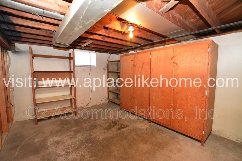 Cozy Gladstone Charmer With Spacious Yard property image