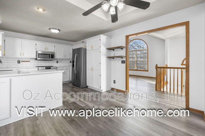 Available Now! | 313 S Darrowby Dr, Raymore, MO 64083 property image