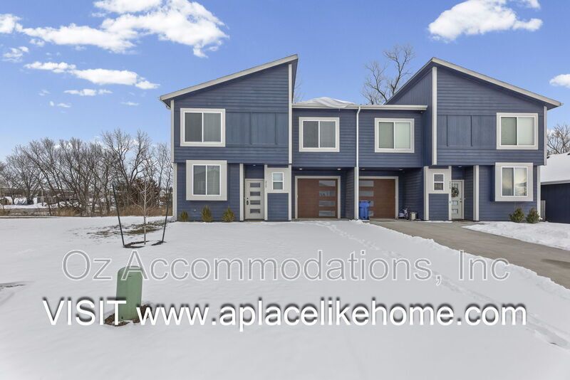 READY TO VIEW | 217 N McGee St, Tonganoxie, KS 66086 property image