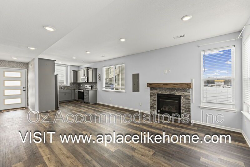 READY TO VIEW | 217 N McGee St, Tonganoxie, KS 66086 property image