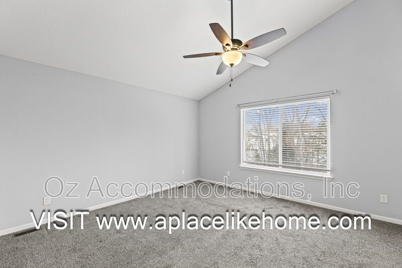 READY TO VIEW | 217 N McGee St, Tonganoxie, KS 66086 property image