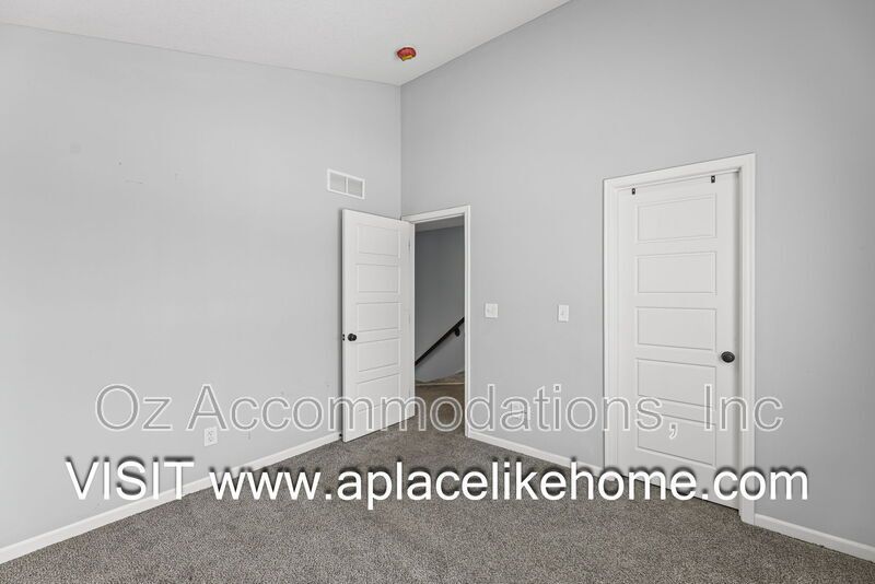 READY TO VIEW | 217 N McGee St, Tonganoxie, KS 66086 property image