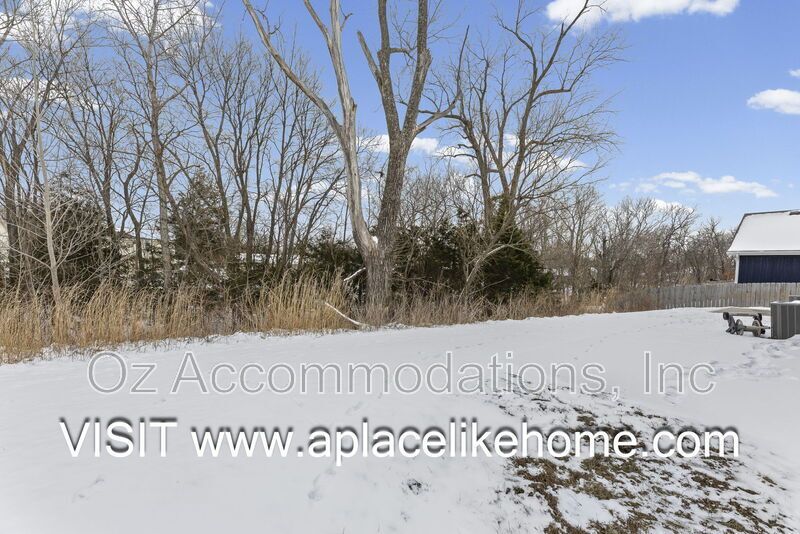 READY TO VIEW | 217 N McGee St, Tonganoxie, KS 66086 property image