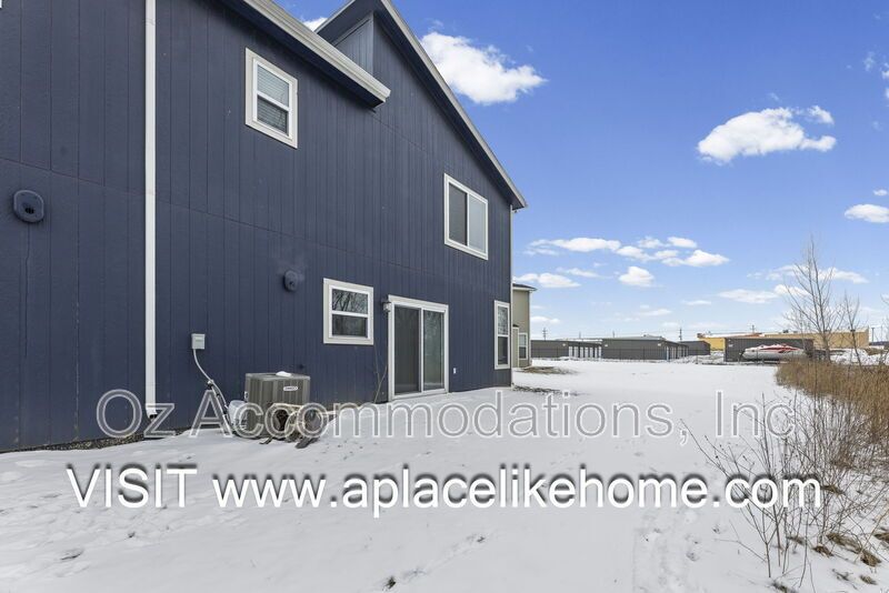 READY TO VIEW | 217 N McGee St, Tonganoxie, KS 66086 property image