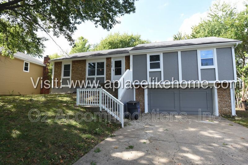 14120 S Raintree Dr Olathe, KS 66062 property image
