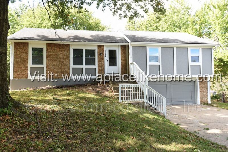 14120 S Raintree Dr Olathe, KS 66062 property image