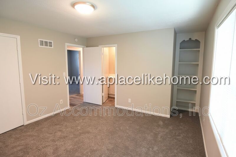 14120 S Raintree Dr Olathe, KS 66062 property image
