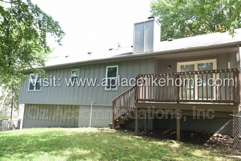 14120 S Raintree Dr Olathe, KS 66062 property image
