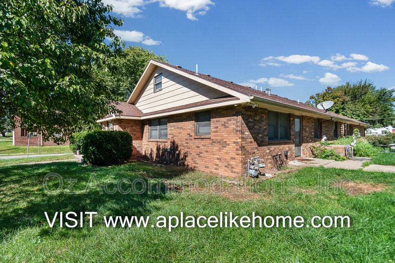 2601 Mitchell Ave, St Joseph, MO 64507 property image