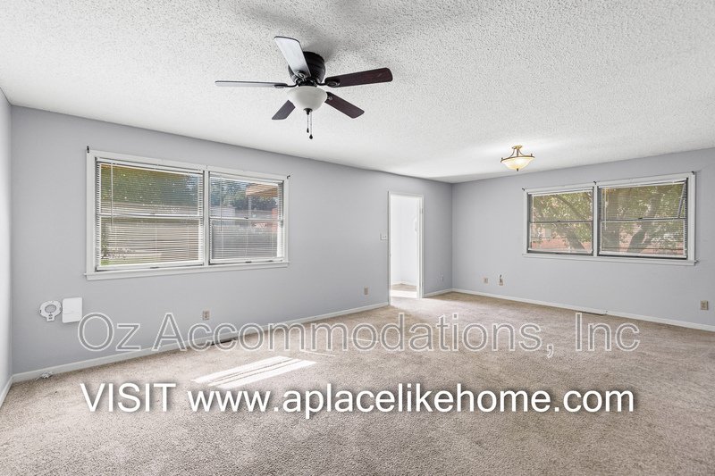 2601 Mitchell Ave, St Joseph, MO 64507 property image