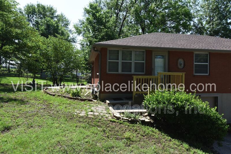 5313 NE Barnes Ave Kansas City, MO 64119 property image