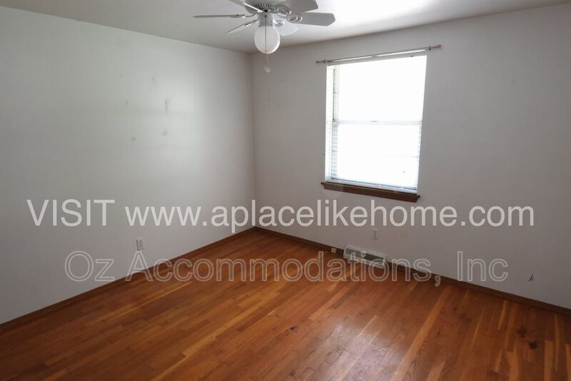 5313 NE Barnes Ave Kansas City, MO 64119 property image